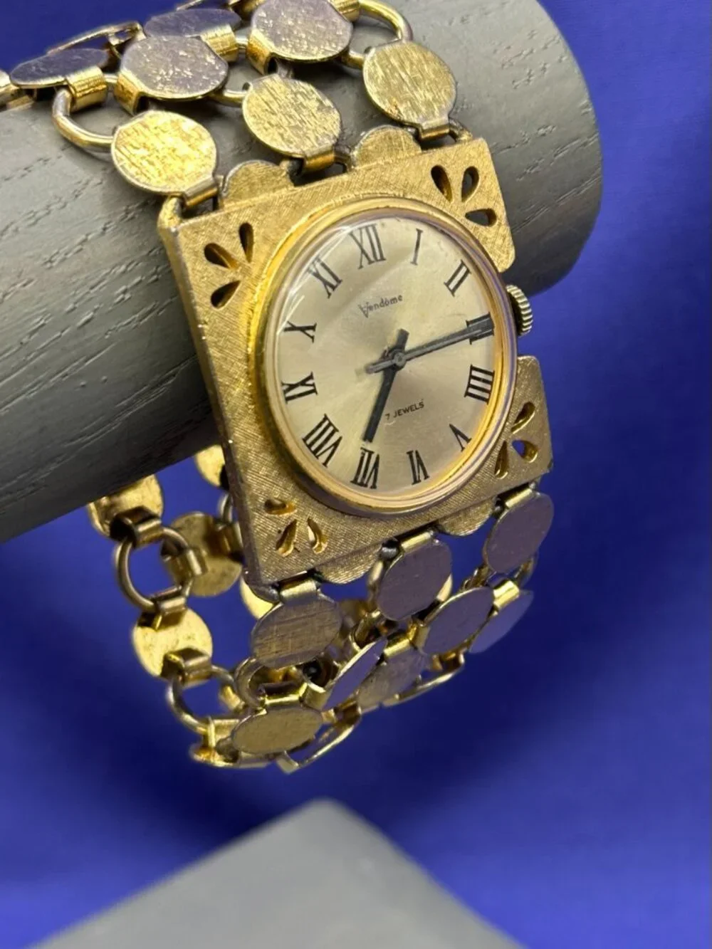VTG Vendome Analog Watch 7-Jewel Wind-Up